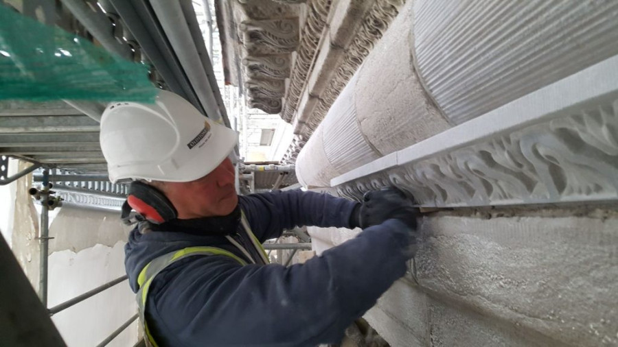 Oldstone carring out repairs to 1740s Ardbraccan limestone facade of Leinster House